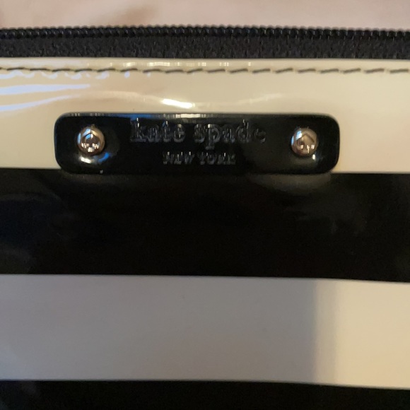 Kate Spade black and cream striped wallet - Picture 2 of 5